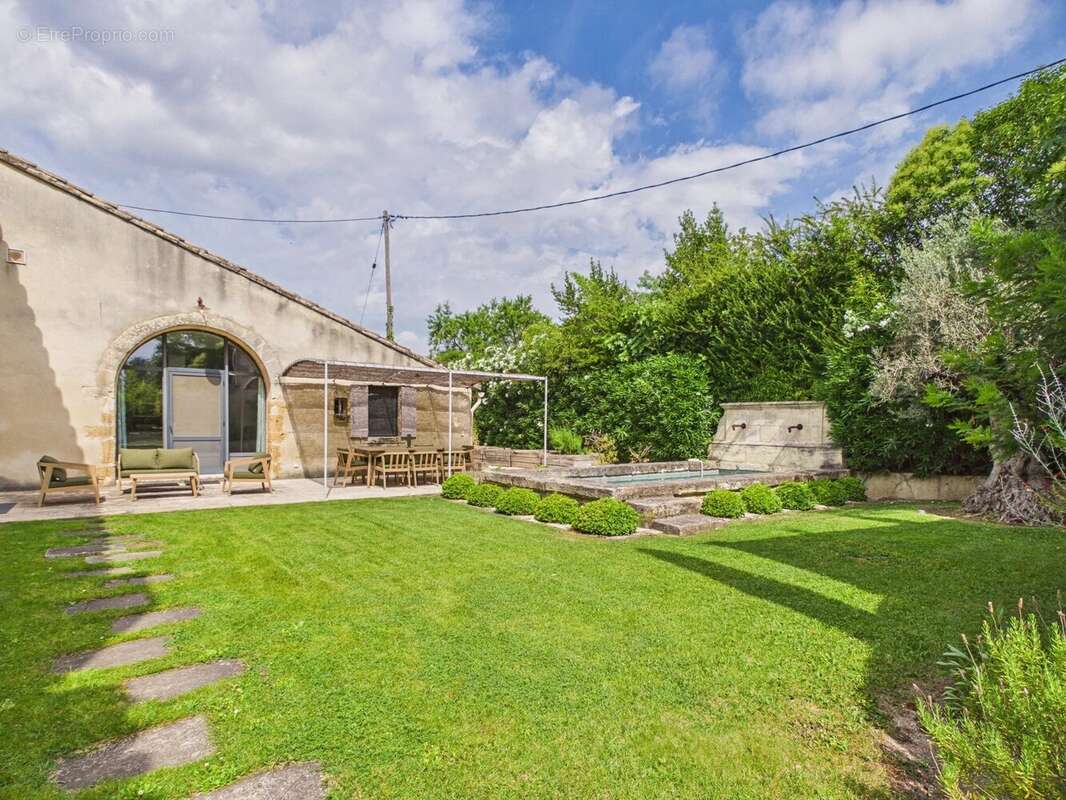 Mas de charme au coeur du village de Mouriès - photo 4