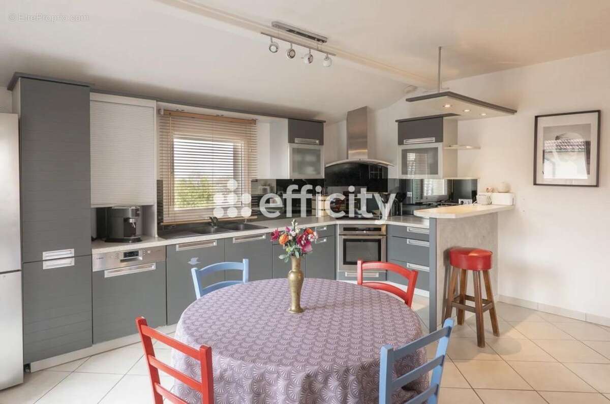 Appartement à VALENCIN