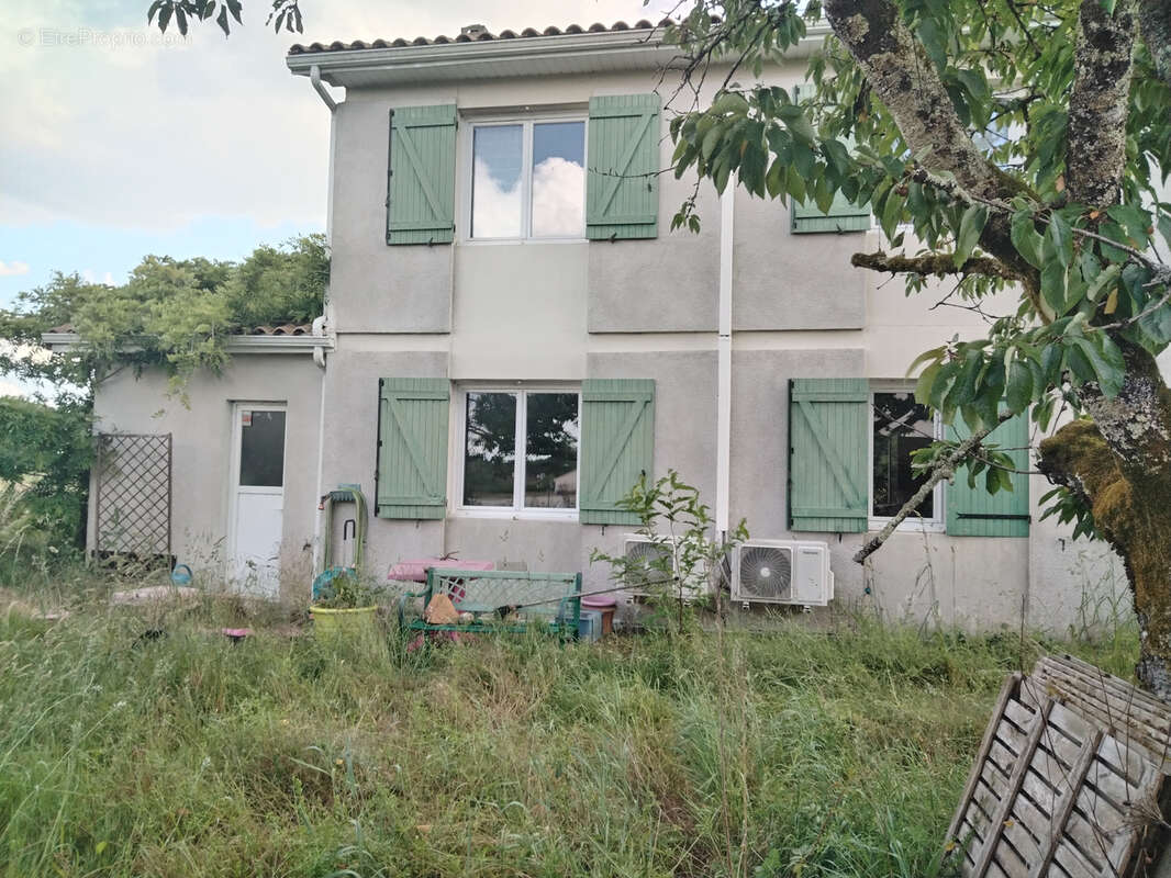 Maison à SAINT-SEURIN-SUR-L&#039;ISLE