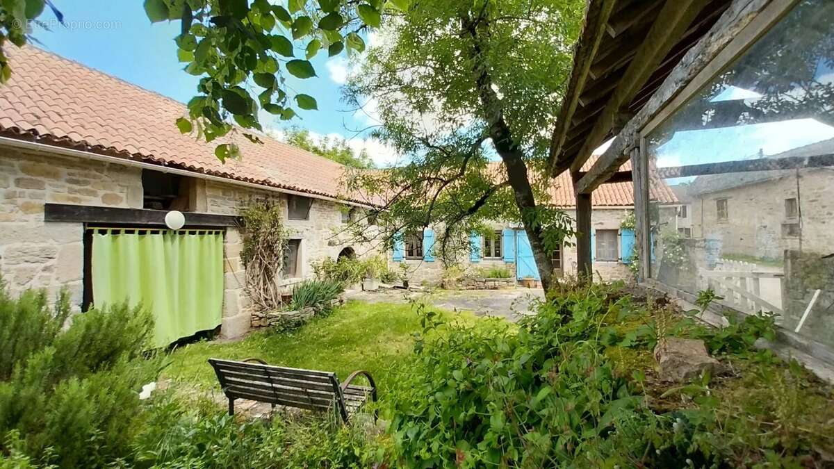 Maison à CASTANET