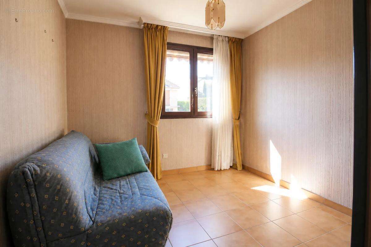 Maison de plain pied 5 pièces -  93 m2 - Yerres - photo 10