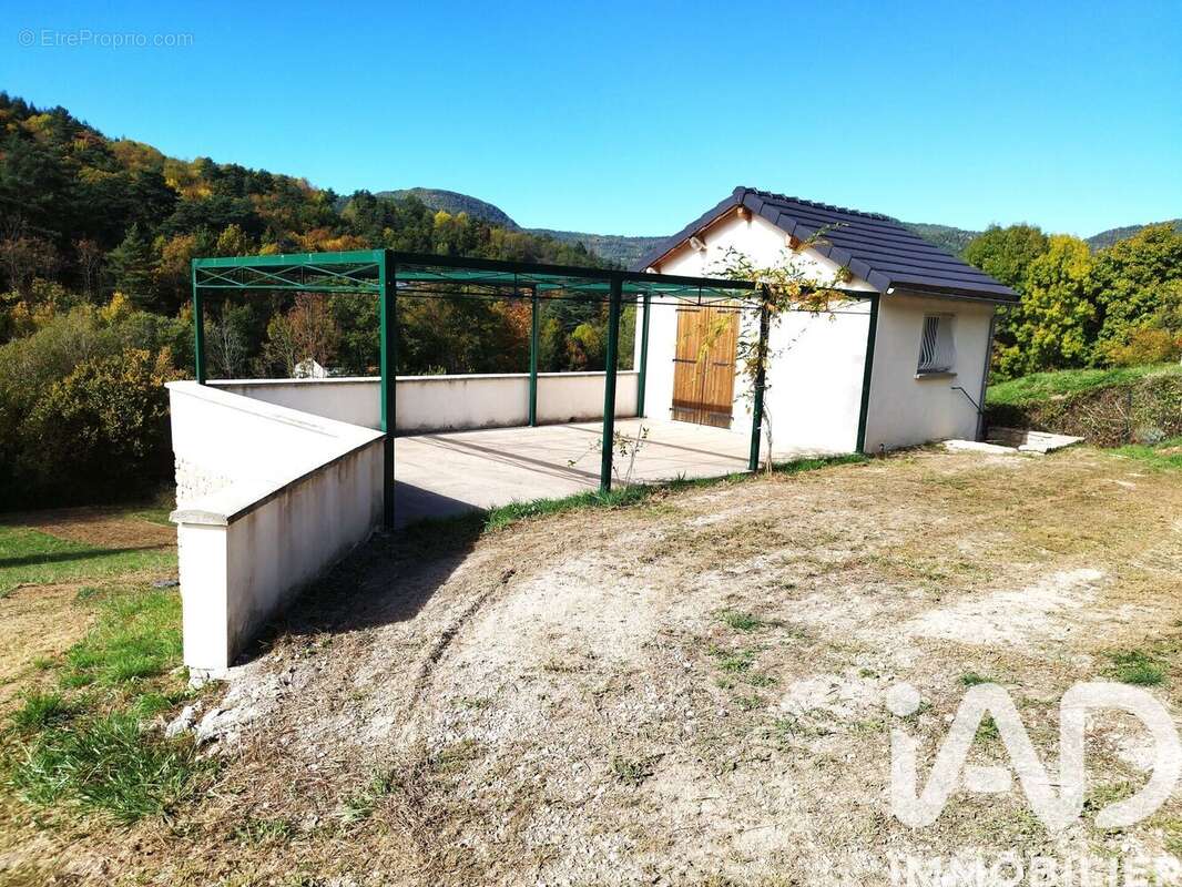 Photo 2 - Maison à SAINT-JEAN-DU-BRUEL