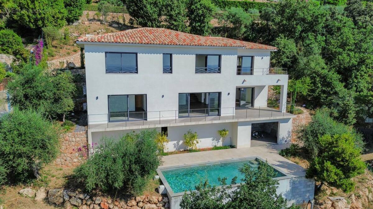 Maison à SPERACEDES
