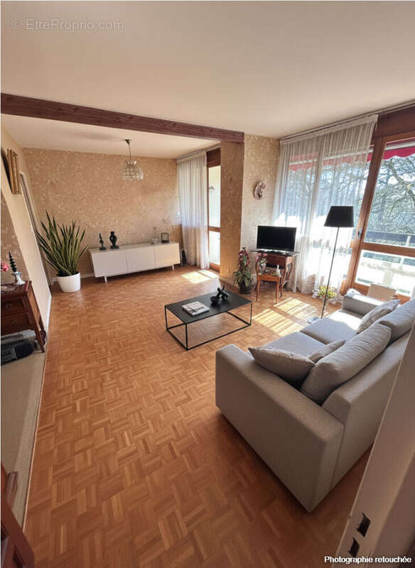 Appartement à SAINT-GENIS-LAVAL
