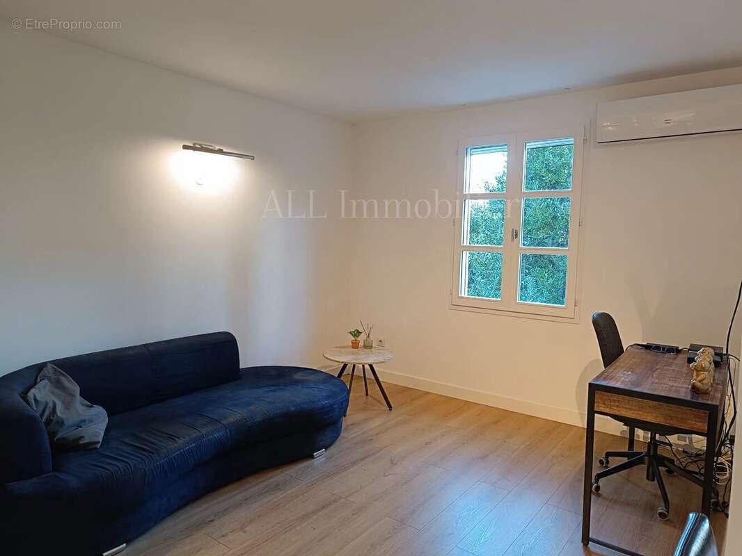 Appartement à LA MOLE