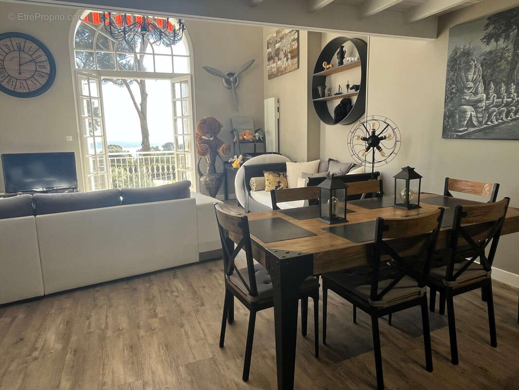 Appartement à HYERES