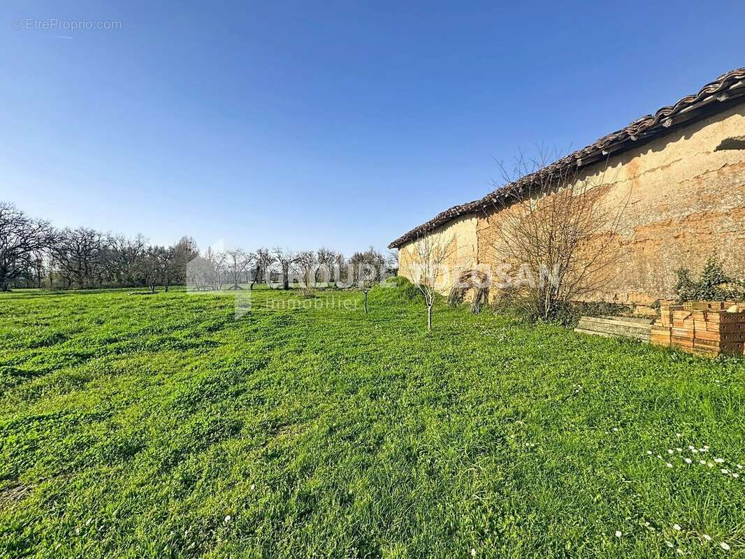 Maison à SAINT-SULPICE