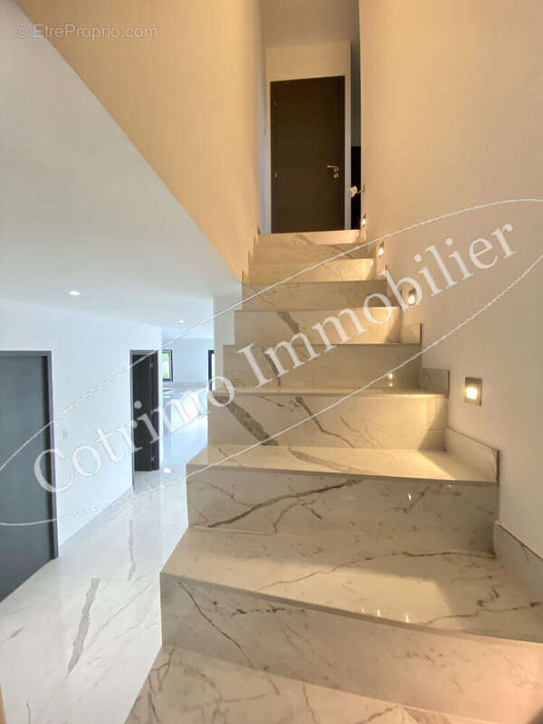 Maison à SAINT-PRIEST