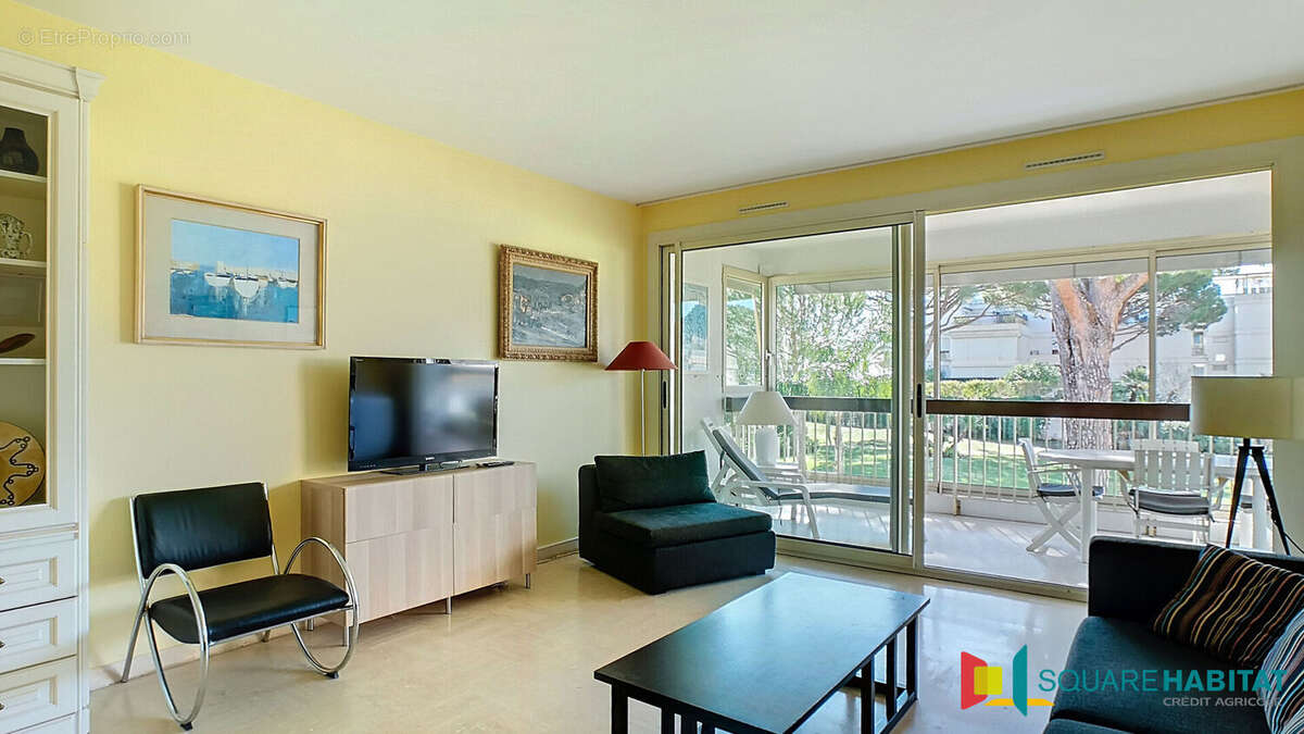 Appartement à MANDELIEU-LA-NAPOULE