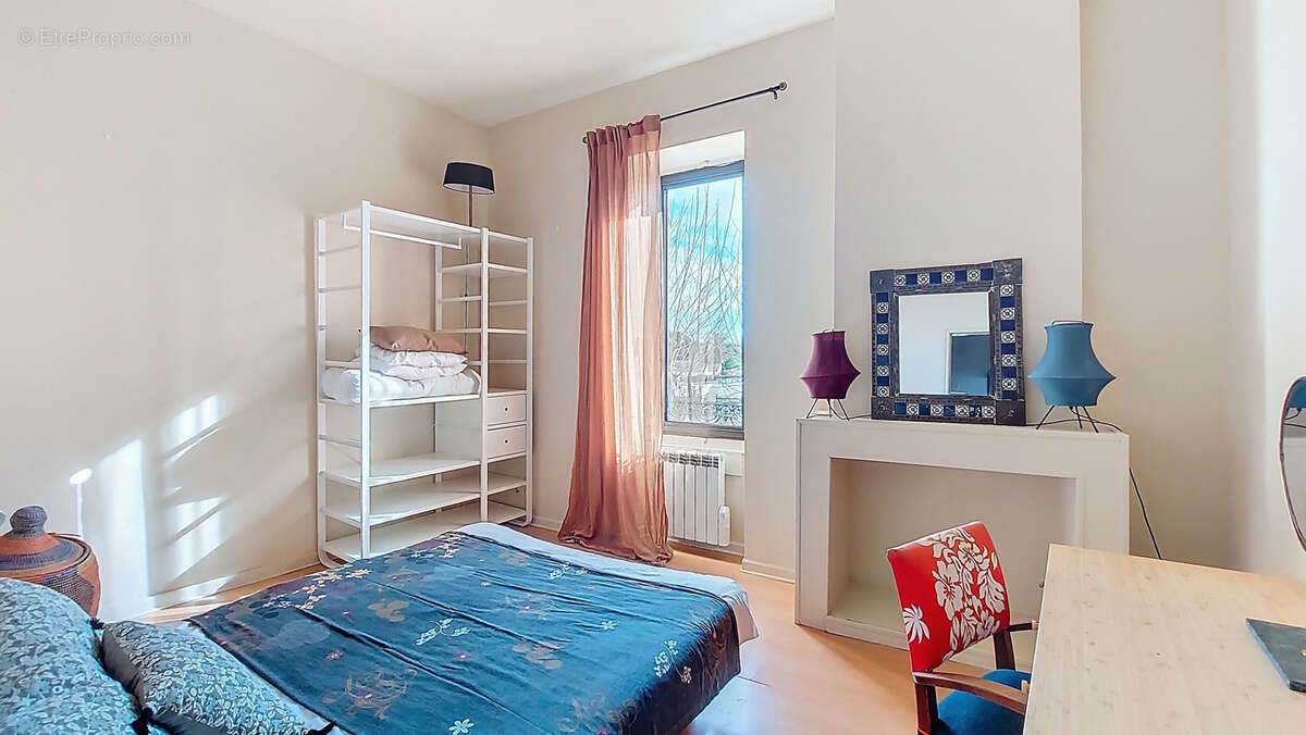 Maison à JONQUIERES-SAINT-VINCENT