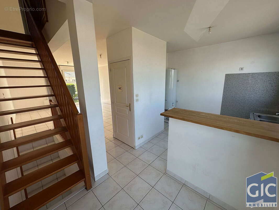 Appartement à PORT-EN-BESSIN-HUPPAIN