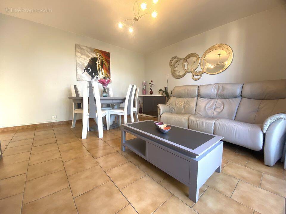 T4 + BALCON + CAVE / LES OLIVES 13013 - Appartement à MARSEILLE-13E