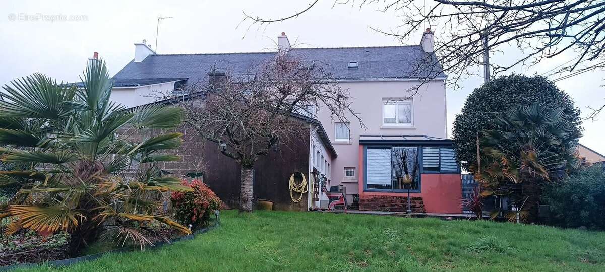 Maison à CLEGUEREC