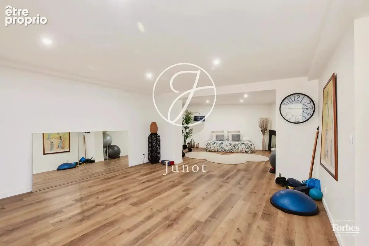 Chatou - GARE - Maison - 4 chambres - 207m² - Terrain 240m². - photo 12