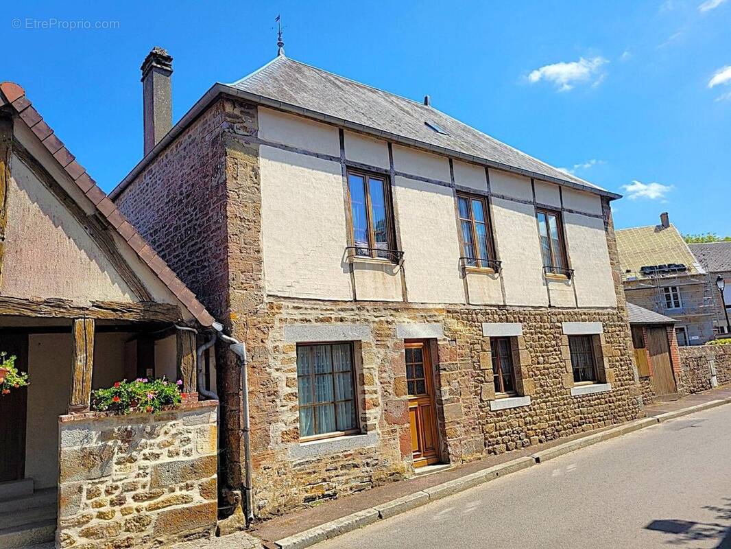 Photo 1 - Maison à LA LANDE-DE-LOUGE