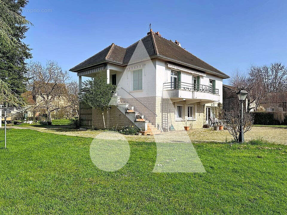 Maison à RULLY