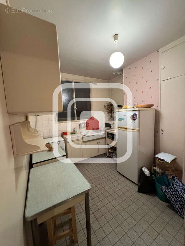 Appartement à PARIS-14E