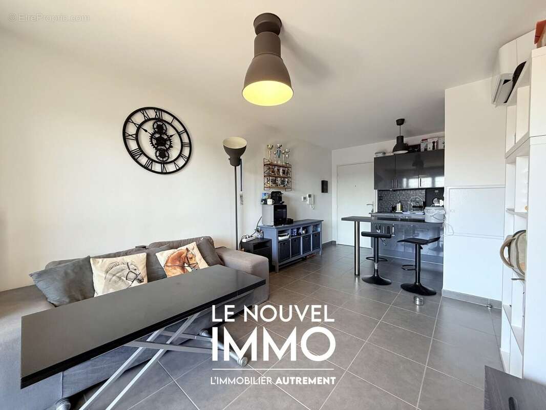 Appartement à CHATEAUNEUF-LES-MARTIGUES