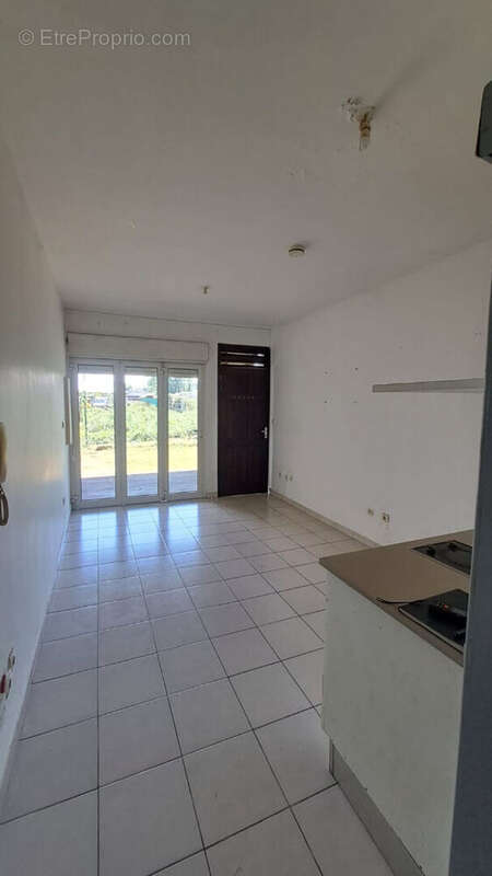 Appartement à REMIRE-MONTJOLY