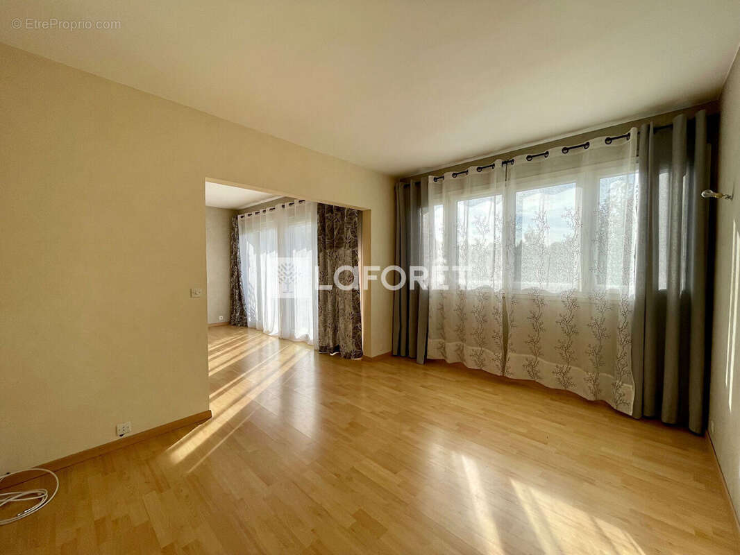 Appartement Meulan En Yvelines 4 pièce(s) 75.23 m2 - photo 3