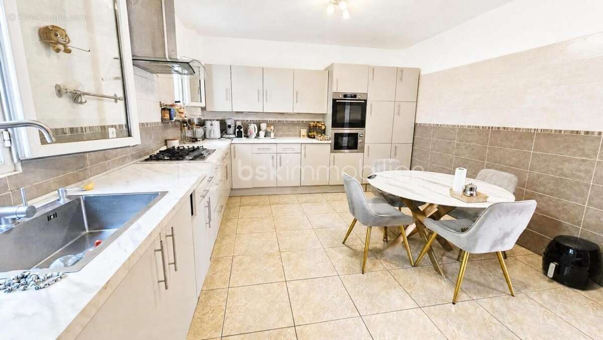 Maison à LE LUC