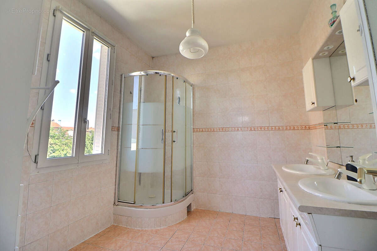 Maison à NOISY-LE-SEC