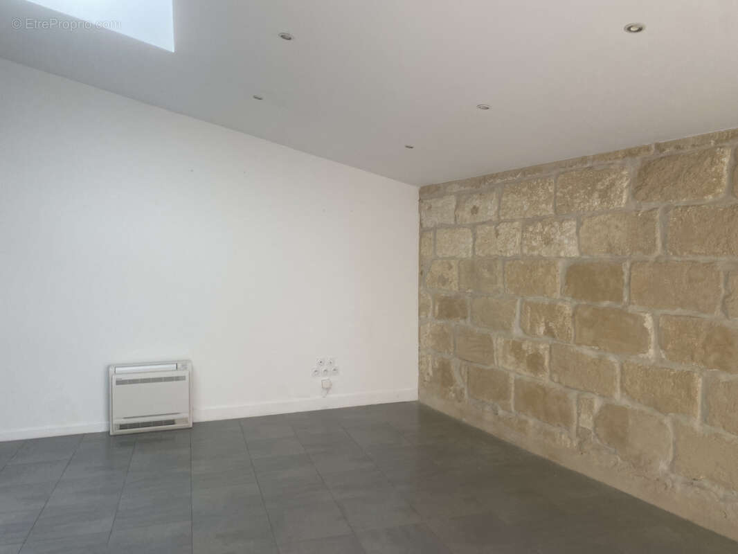 Appartement à MAUGUIO