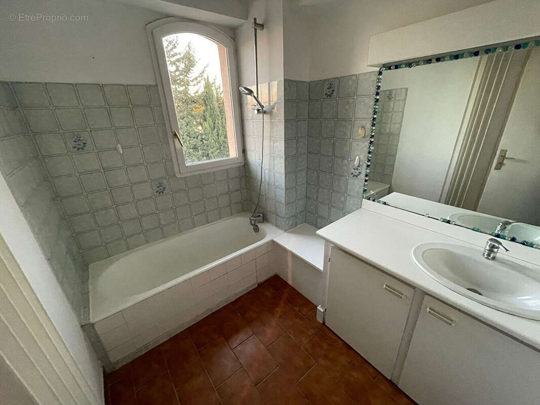 Appartement à LE PONTET