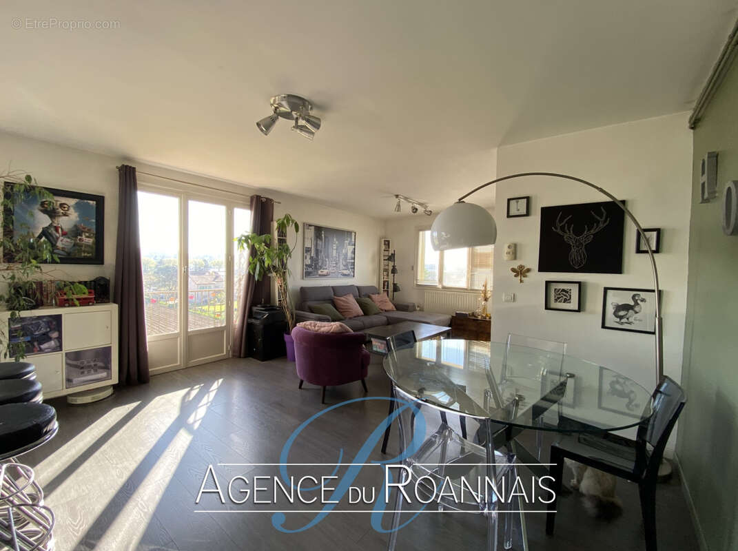 Appartement à LE COTEAU