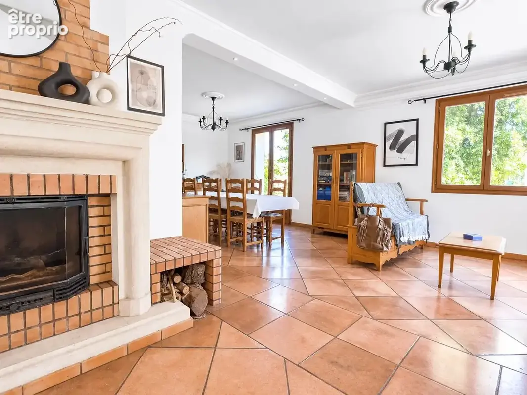 Villa familiale 6 pièces 164 m² + T2 indépendant 35 m² – Terrain plat 1 687 m² piscinable – Roquefort-les-Pins – AUX PORTES DE S - photo 5