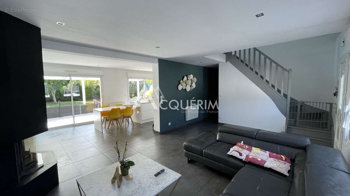 Maison à CAMPHIN-EN-CAREMBAULT