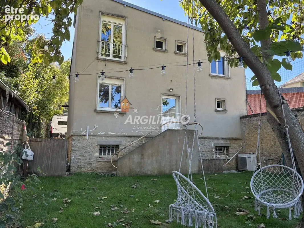 Maison au caractère architectural unique - 3 chambres - photo 12