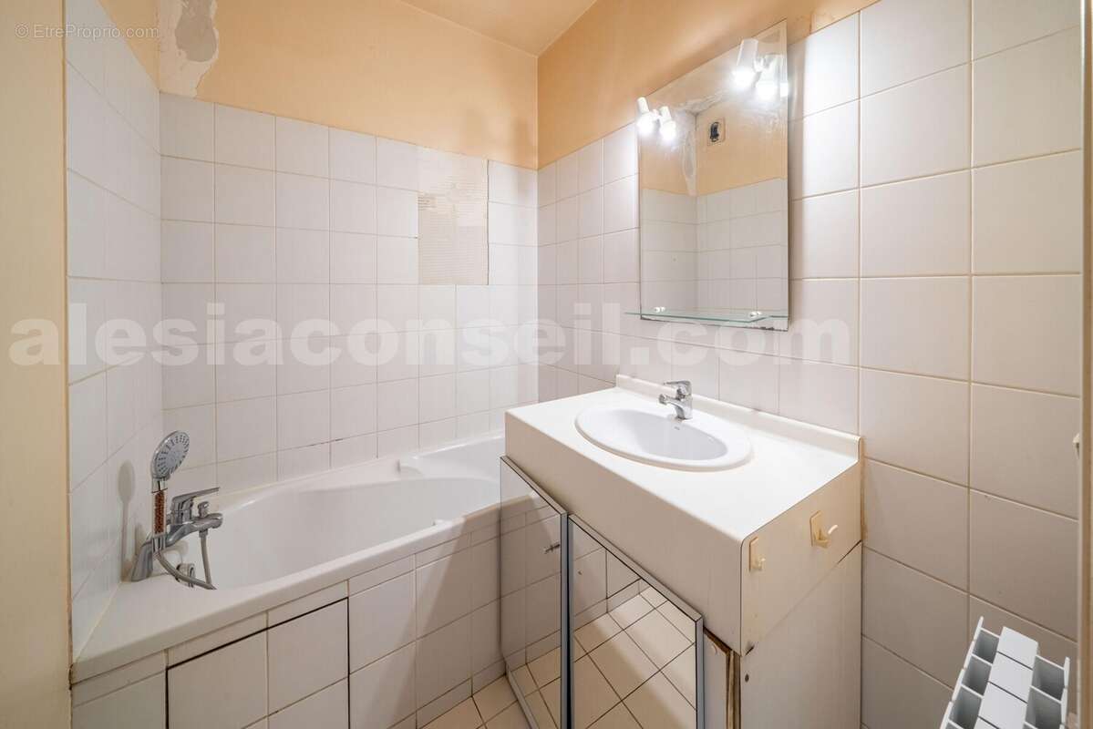 more4-sdb - Appartement à PARIS-14E