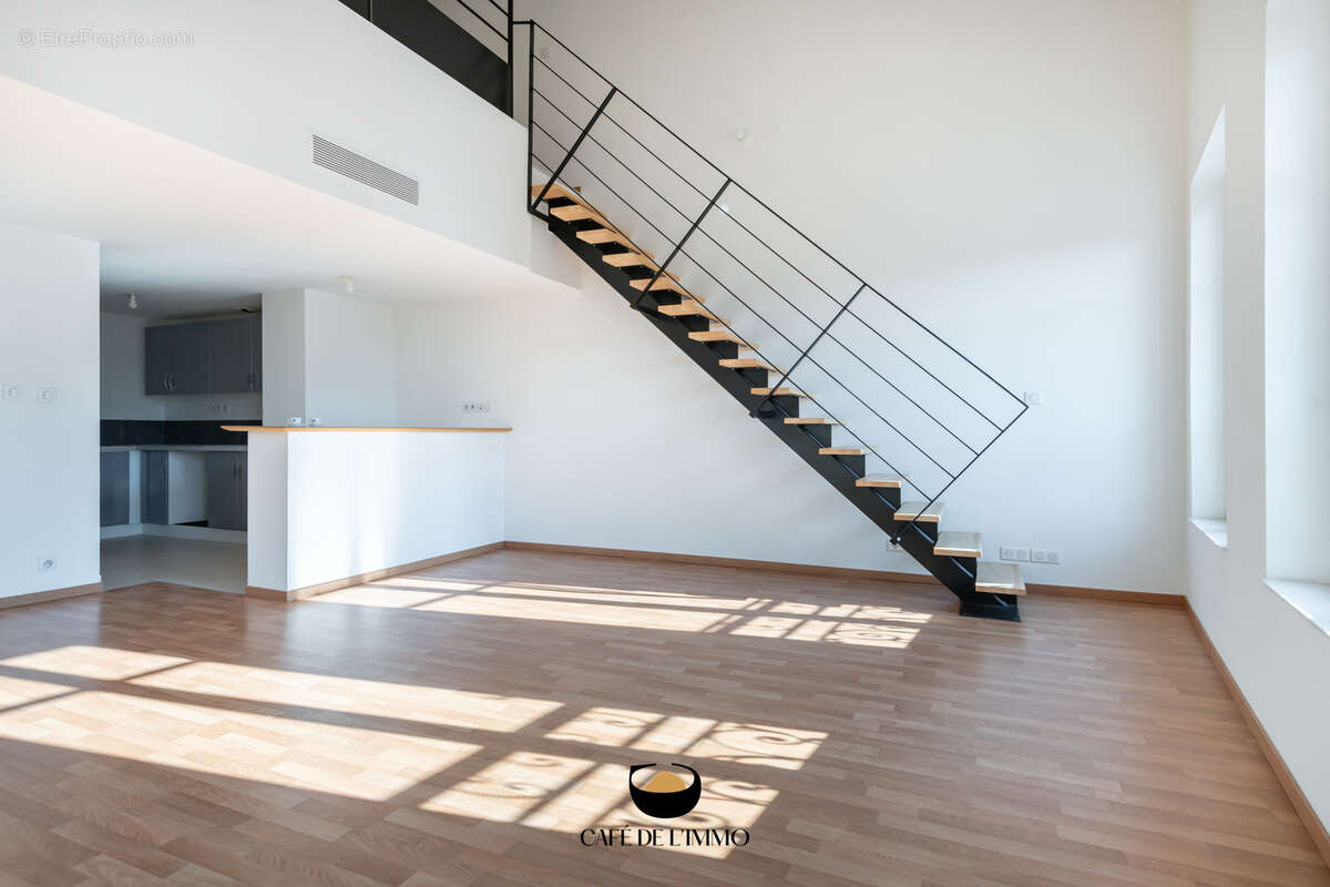 Appartement à MARSEILLE-2E