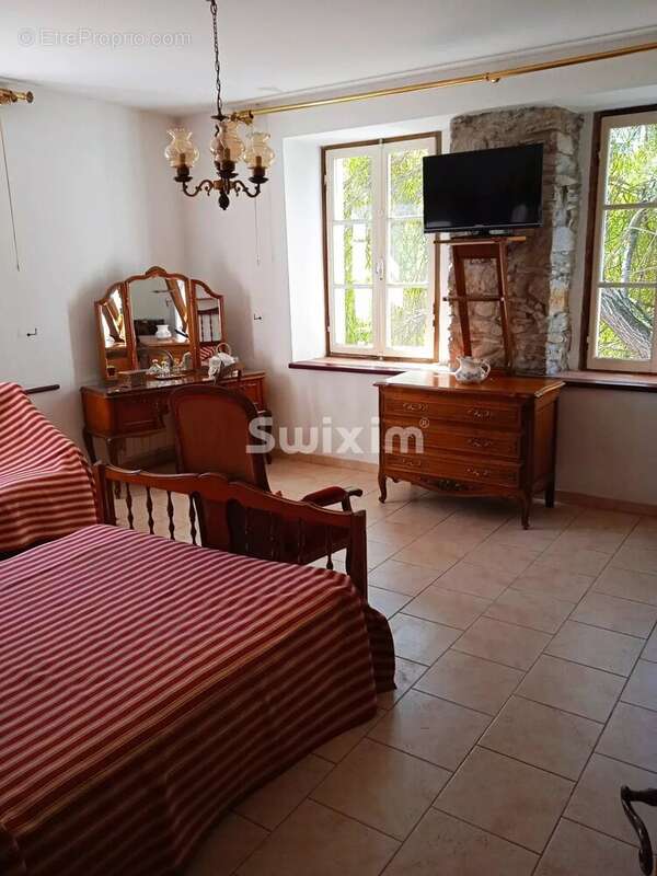 Maison à LAROQUE-D'OLMES