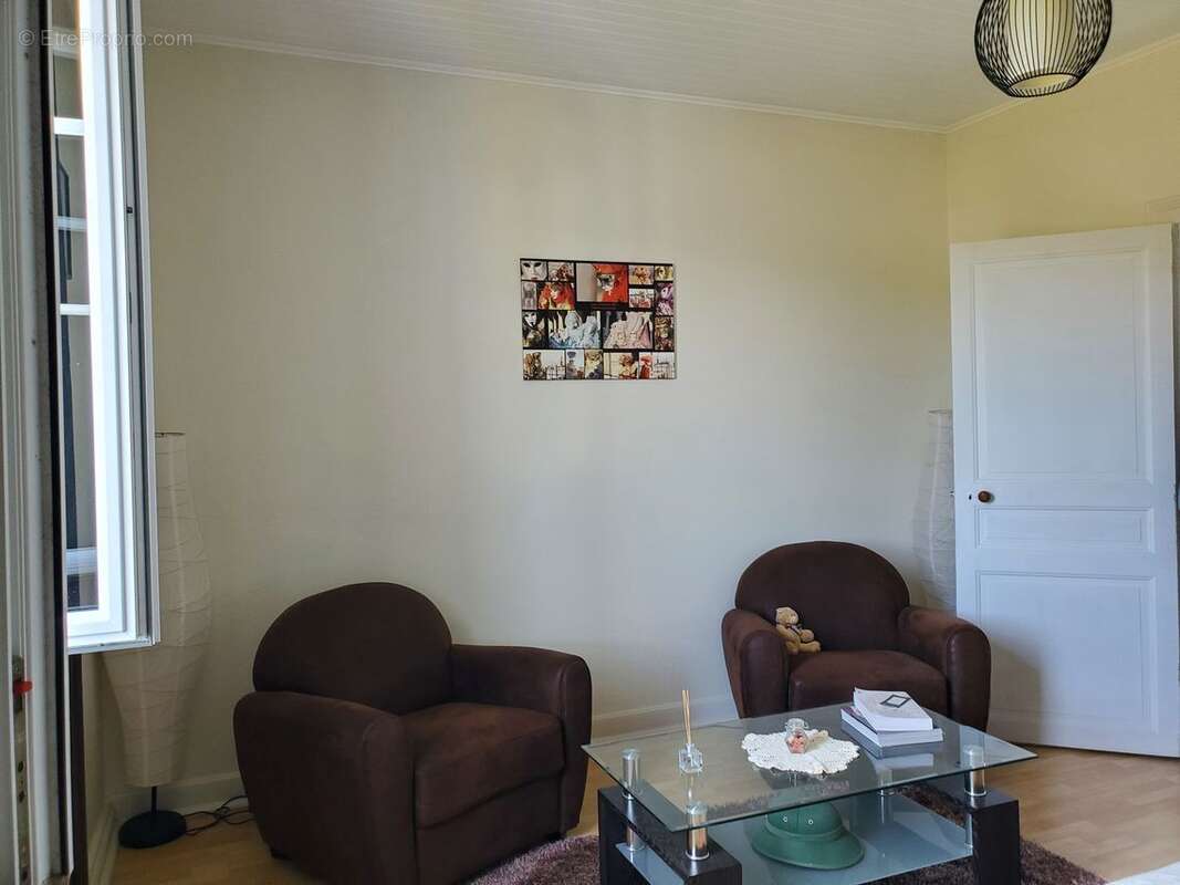 Maison à RUELLE-SUR-TOUVRE