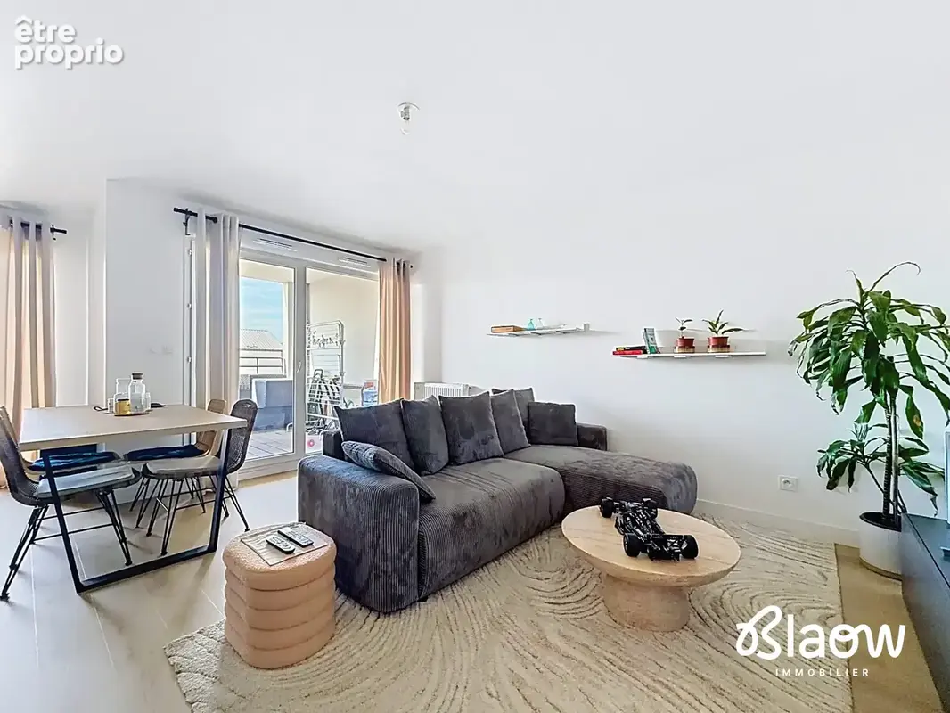 Appartement à MEYZIEU