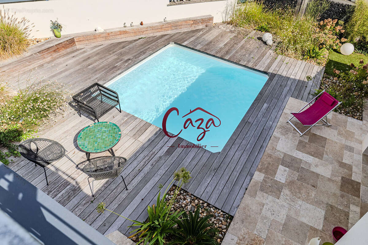 Maison à CARBON-BLANC