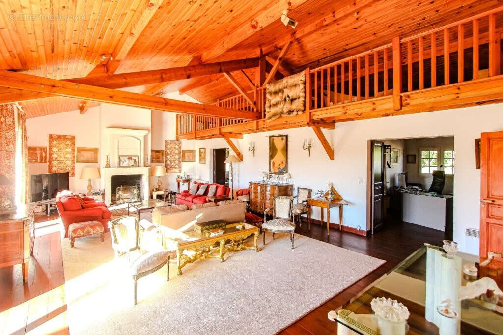 Maison à BASSUSSARRY