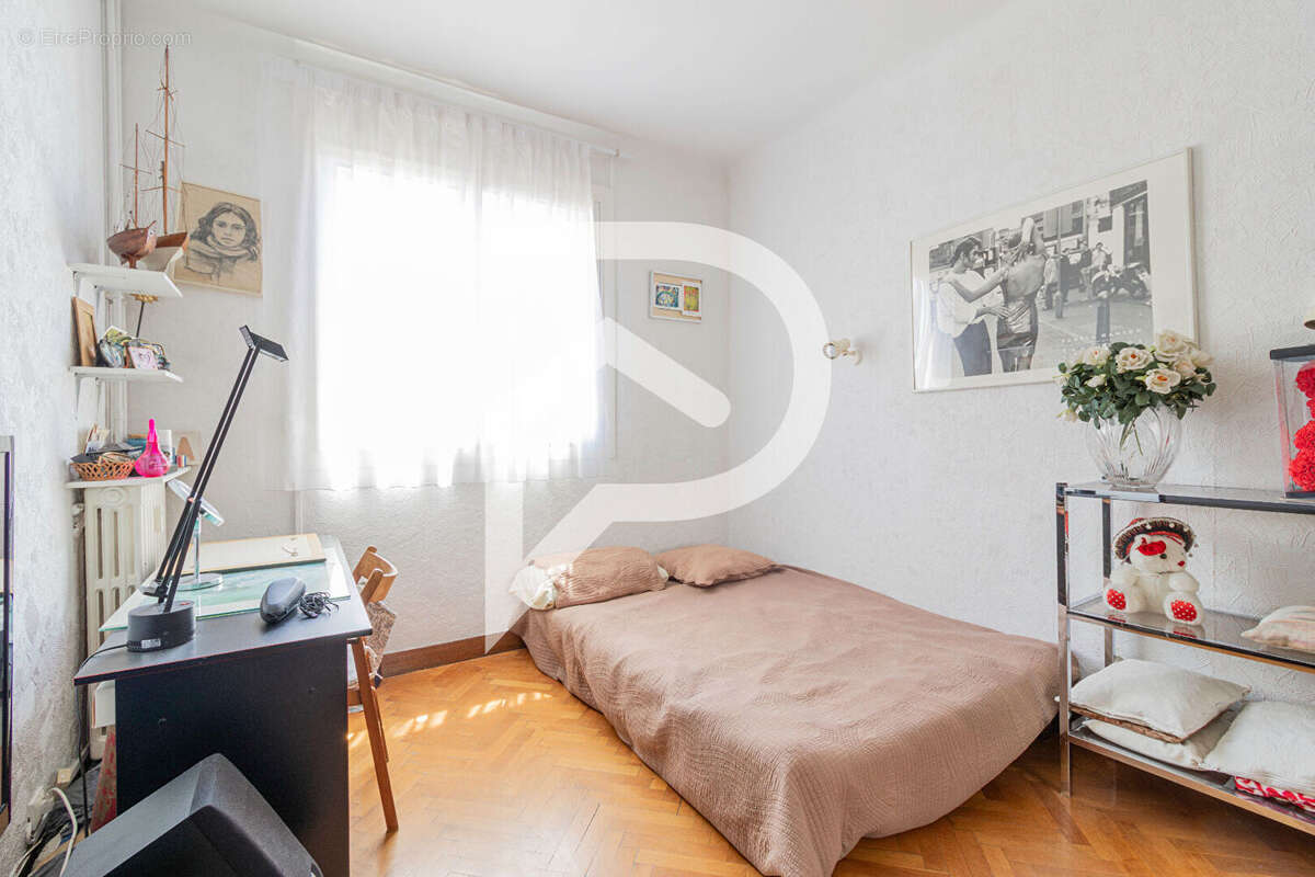 Appartement à MARSEILLE-6E