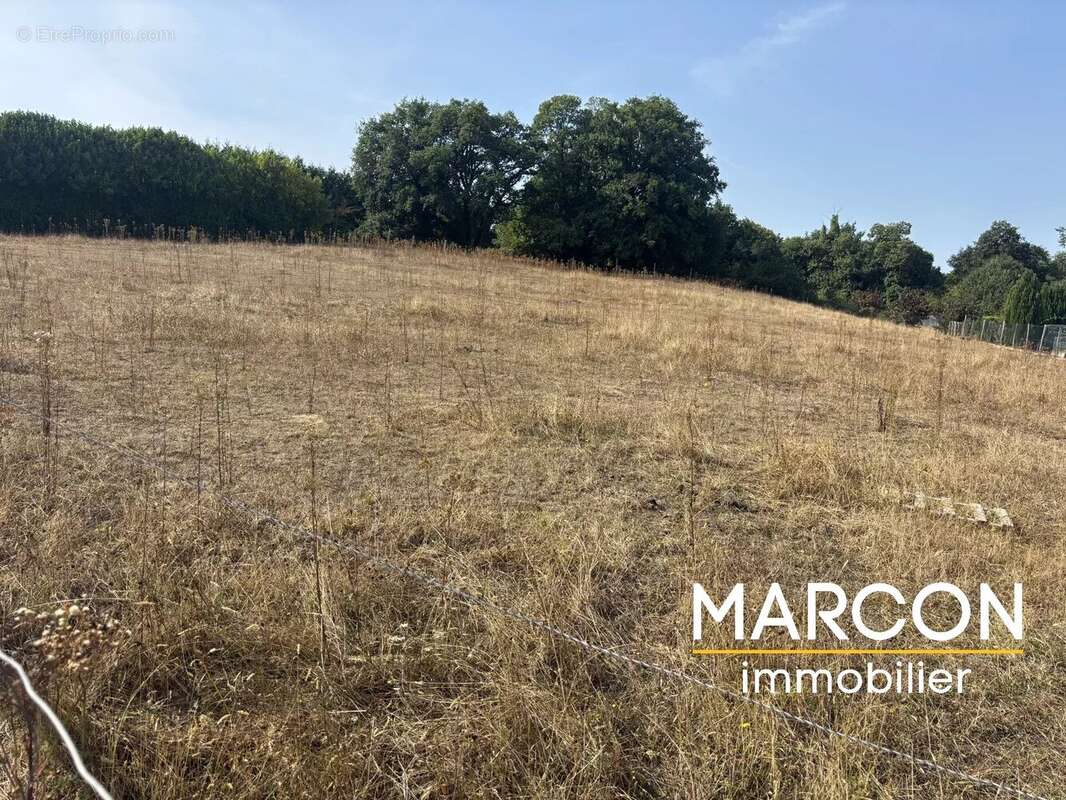 Terrain constructible la souterraine - photo 2
