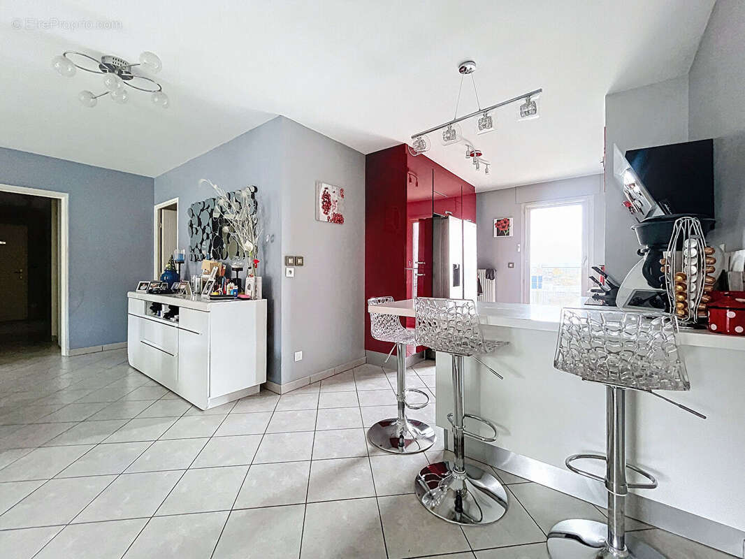 Appartement à SEYNOD