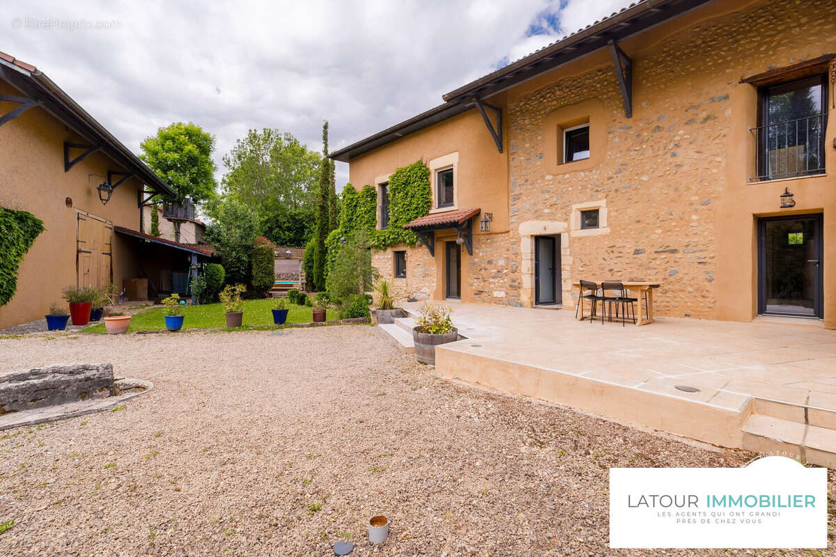 Maison à BOURGOIN-JALLIEU
