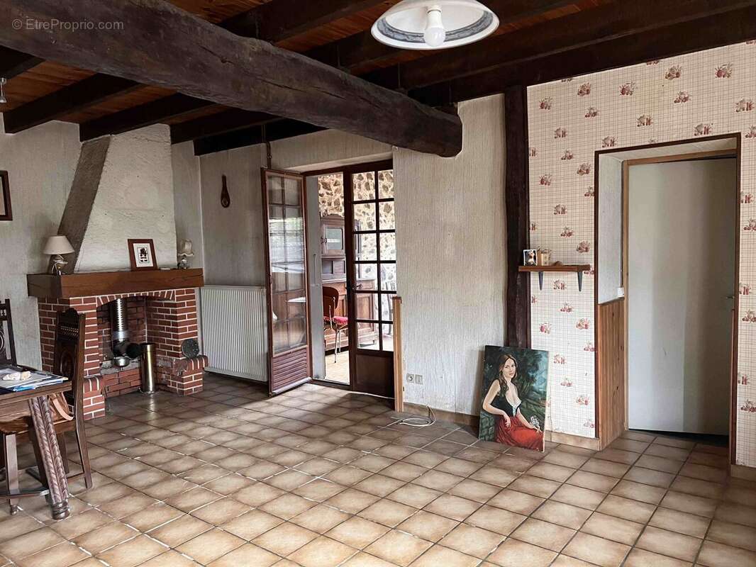 Maison à AVAILLES-LIMOUZINE