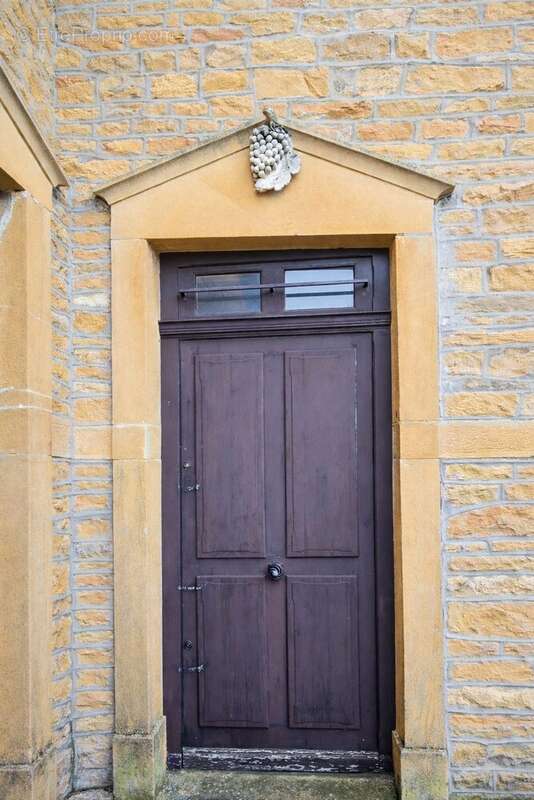 Maison à VILLE-SUR-JARNIOUX