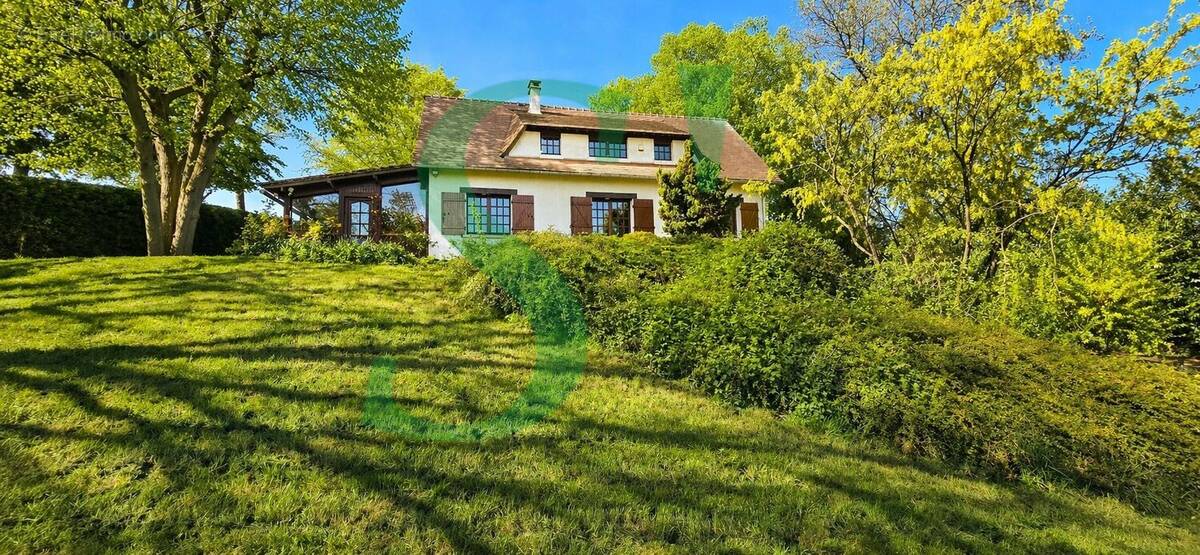 Maison à AUNEUIL