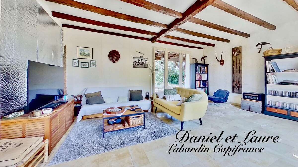 Maison de plain-pied - 4 chambres - garage - terrain clos - photo 3