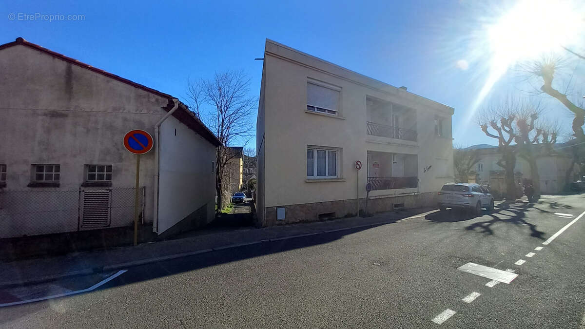 Appartement à LAMALOU-LES-BAINS