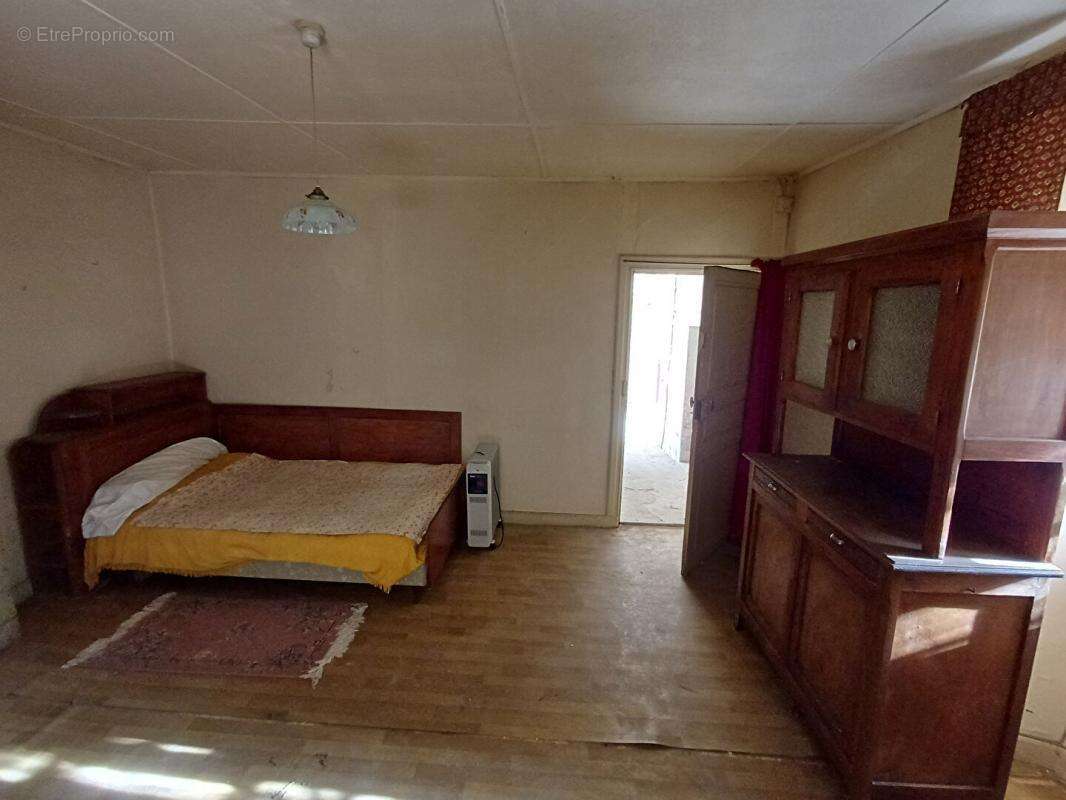 Maison à LES OLLIERES-SUR-EYRIEUX