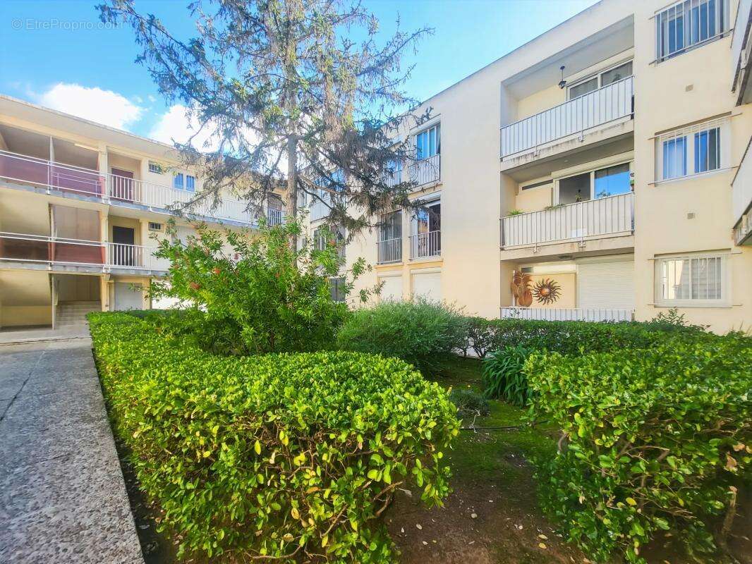 Appartement à SIX-FOURS-LES-PLAGES